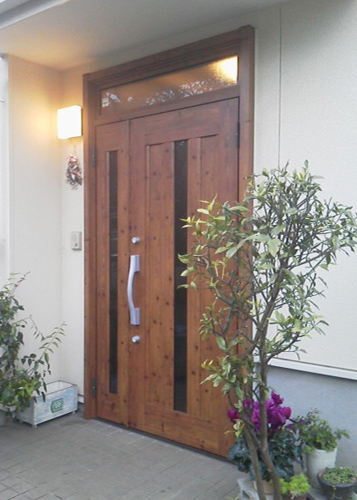 大田区で玄関ドアと窓のリフォーム